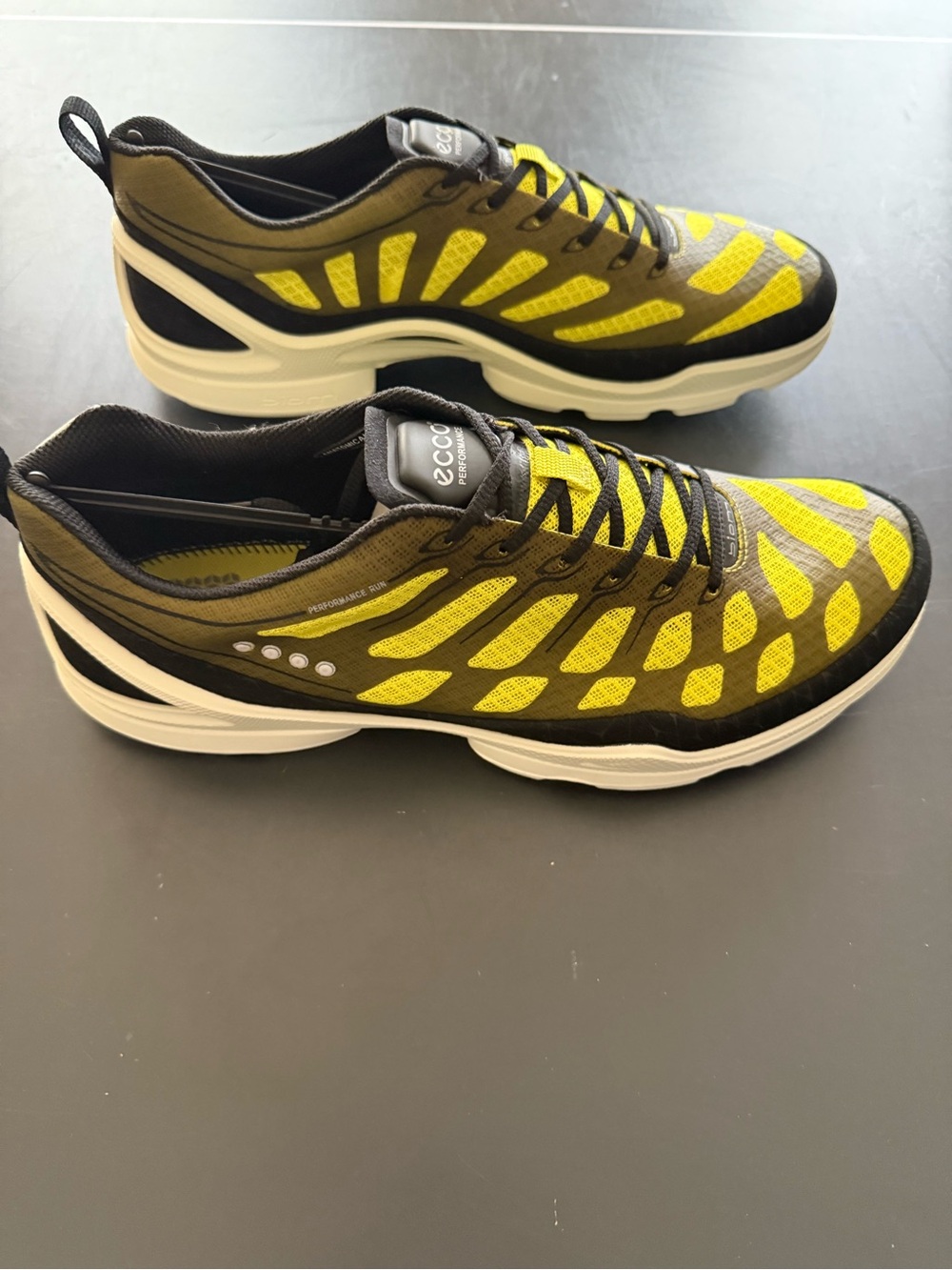 Ecco Biom Evo Racer Pro Low Cut Lace. Rare / Limited Run. Size 11 US / 45 EU.
